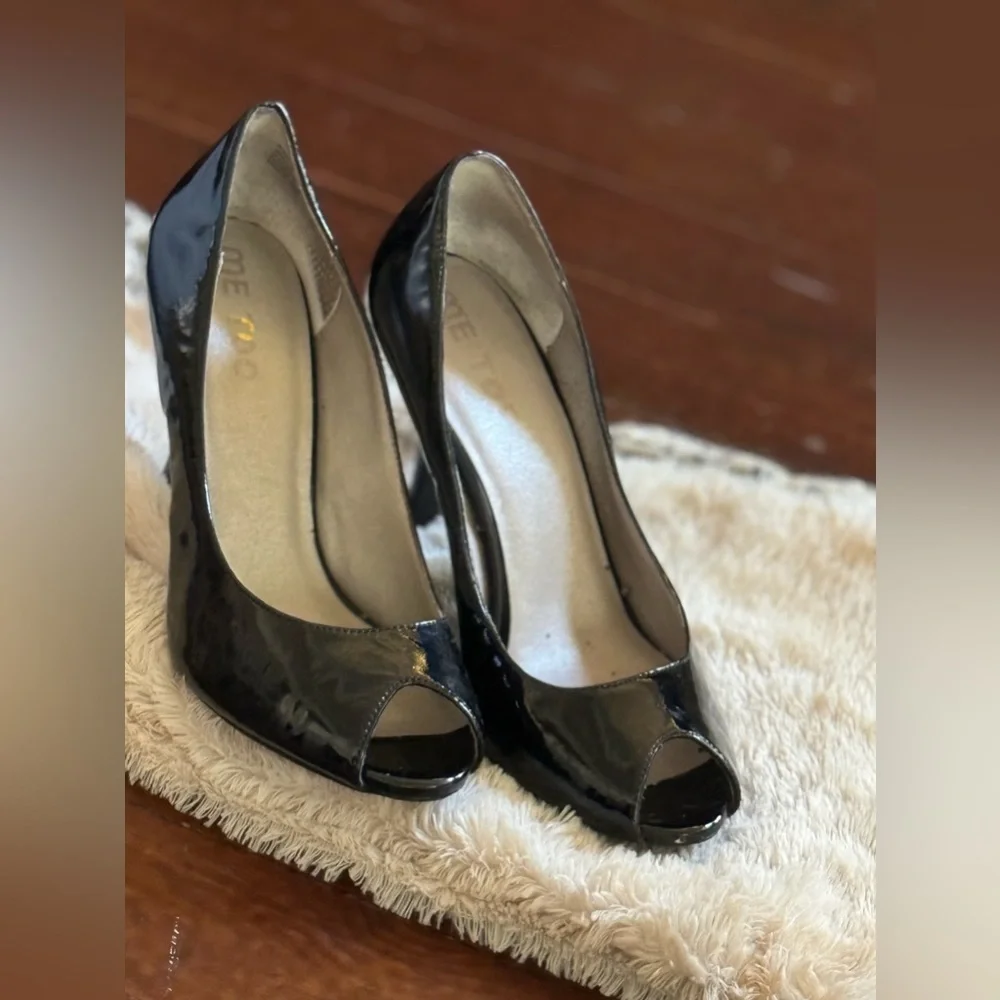 Used - Picture 2 of 2